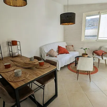 アパート Avec Terrasse Et Balcon